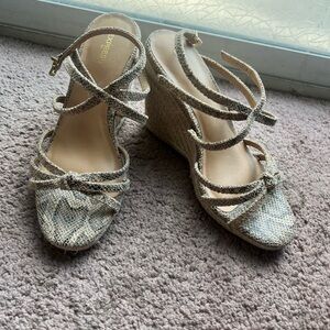 Express Scrappy Snake Skin Wedges Size 7